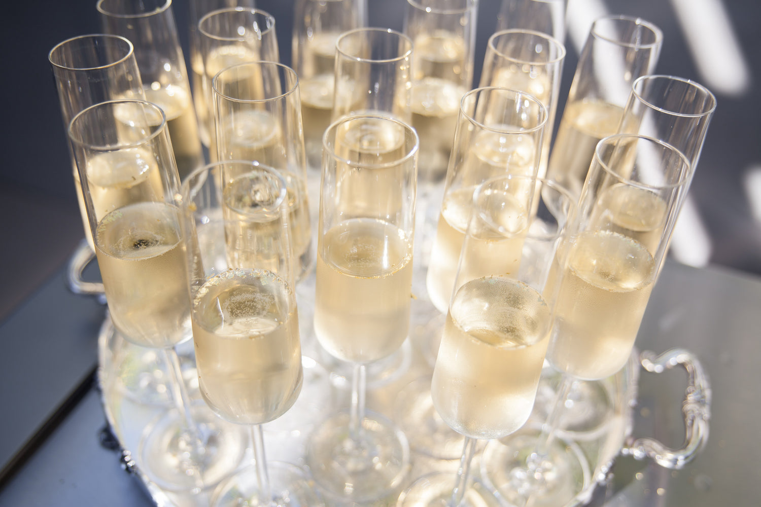 WINE & BUBBLES